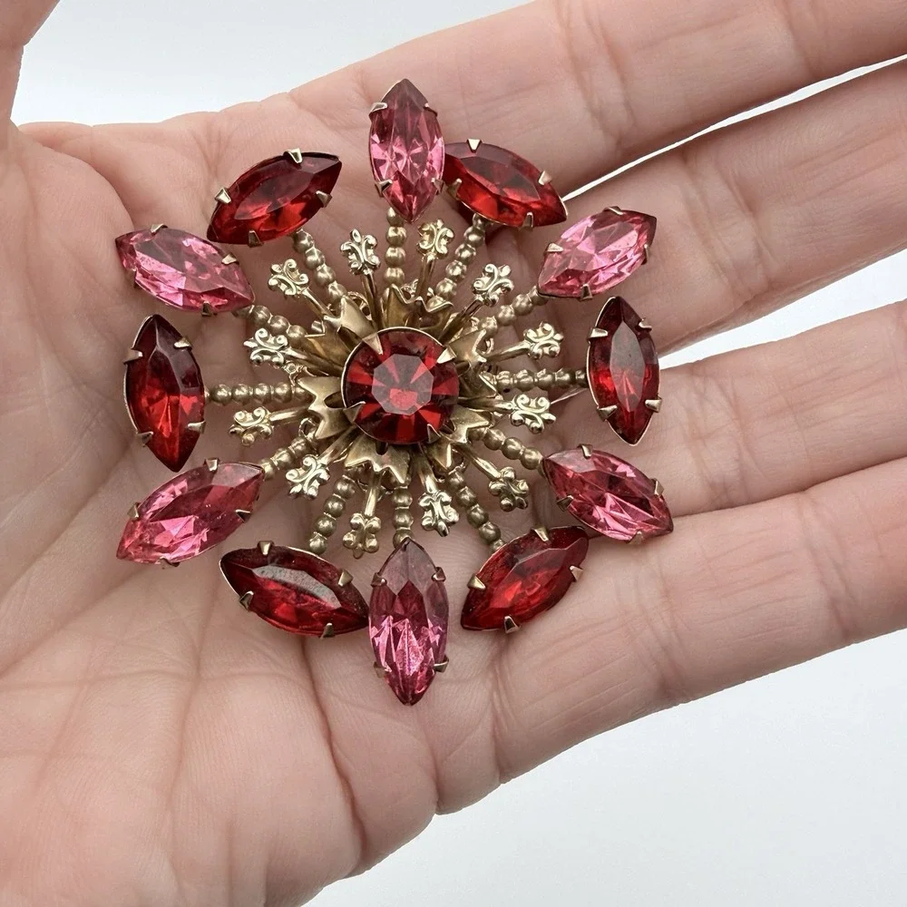 Vintage Brooch Red Pink Magenta Marquise Rhinestone Starburst Filigree Pin 2.5
